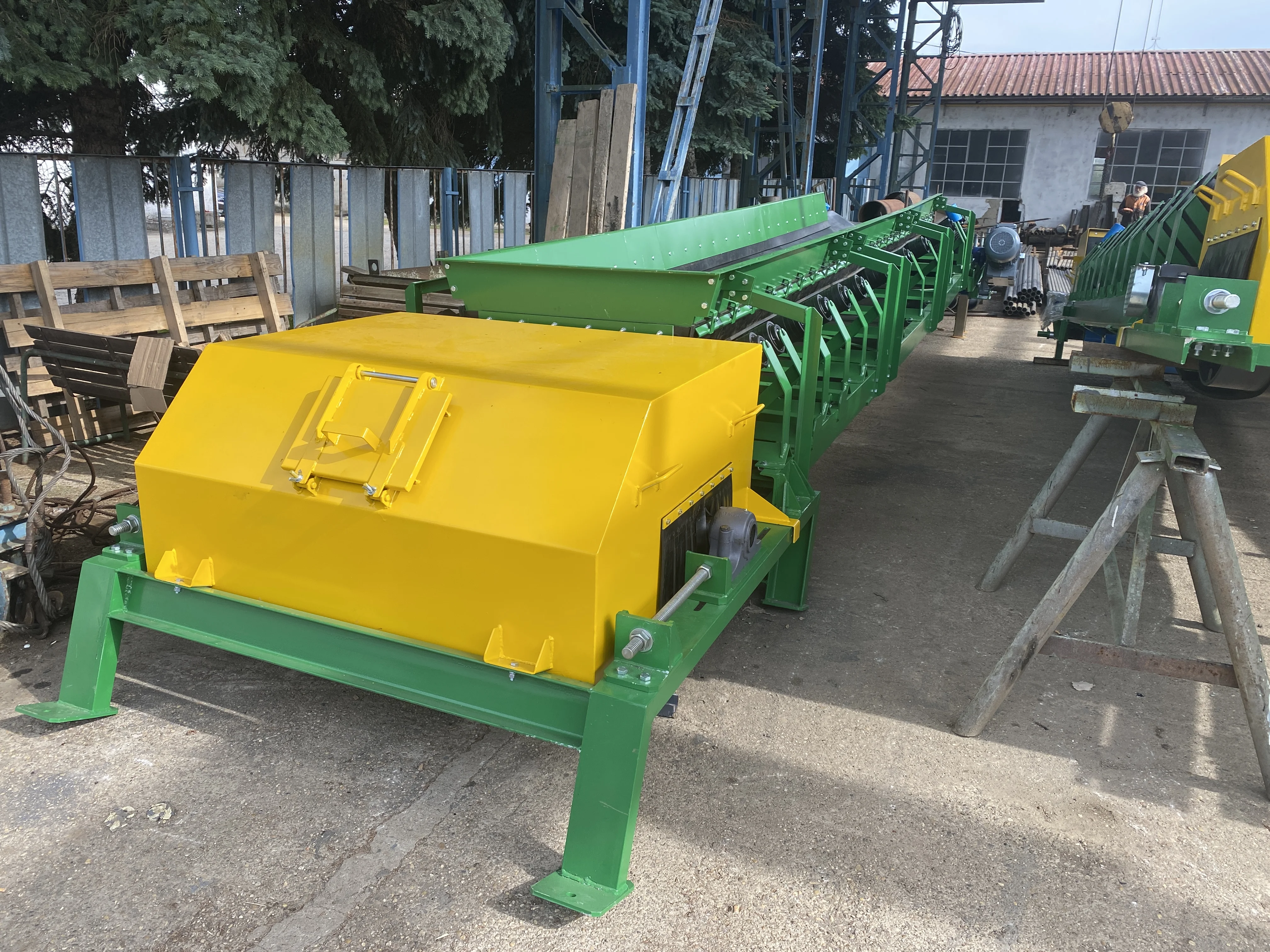 Pásový dopravník ROLLER - realizácia 7 - modulárna konštrukcia pre sypké materiály