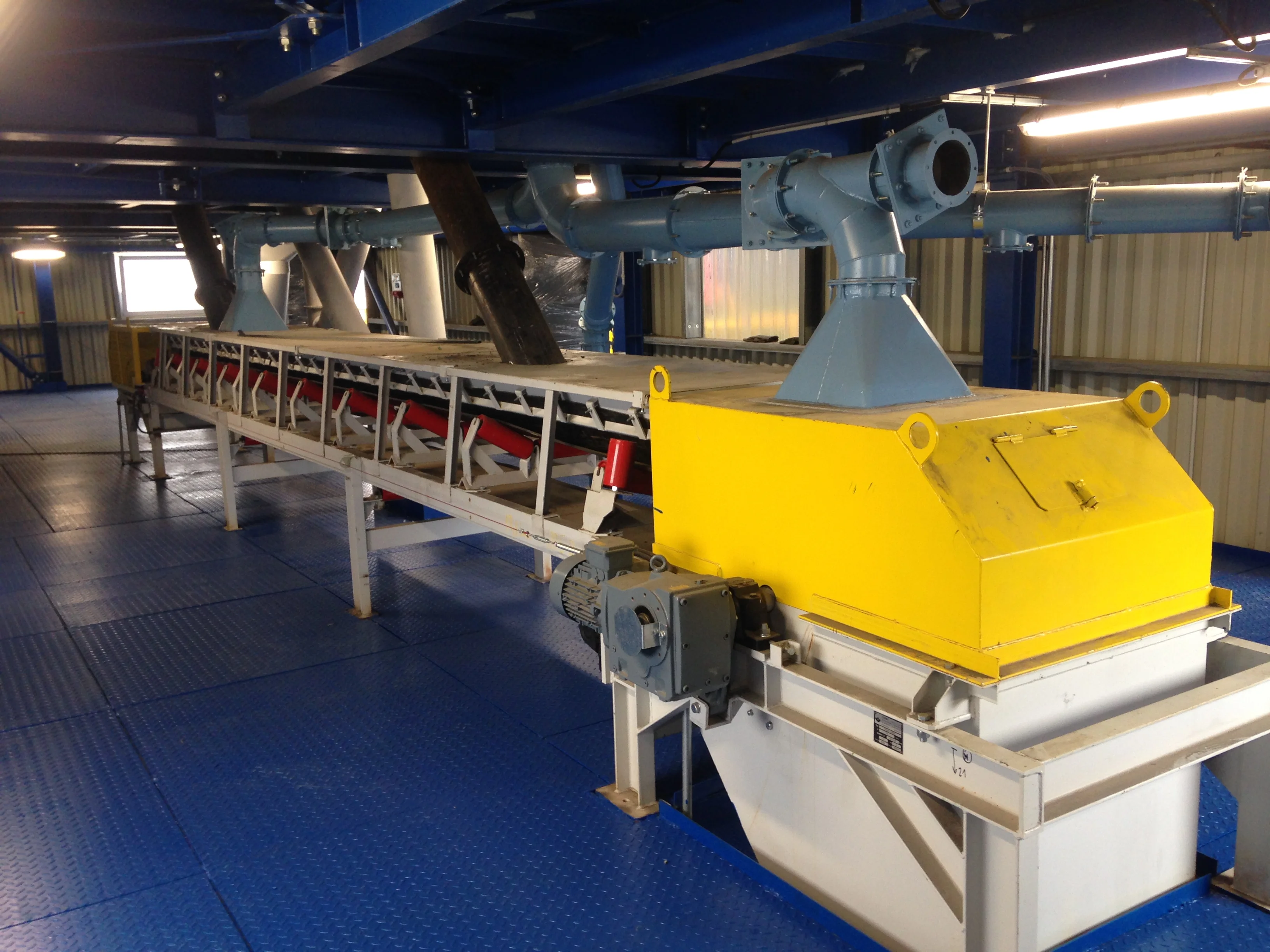 Pásový dopravník ROLLER - realizácia 10 - modulárna konštrukcia pre sypké materiály