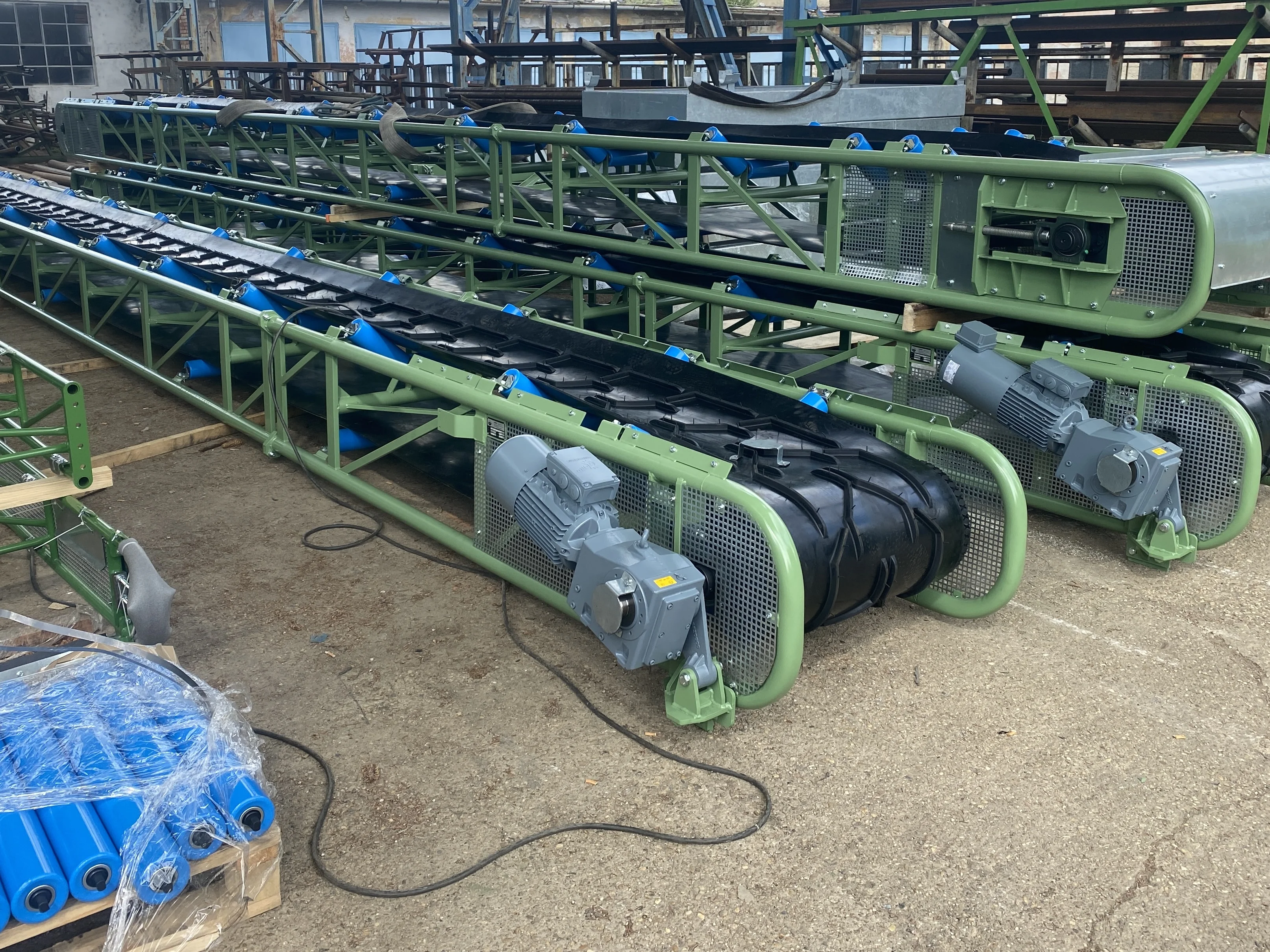 Pásový dopravník ROLLER - realizácia 3 - modulárna konštrukcia pre sypké materiály