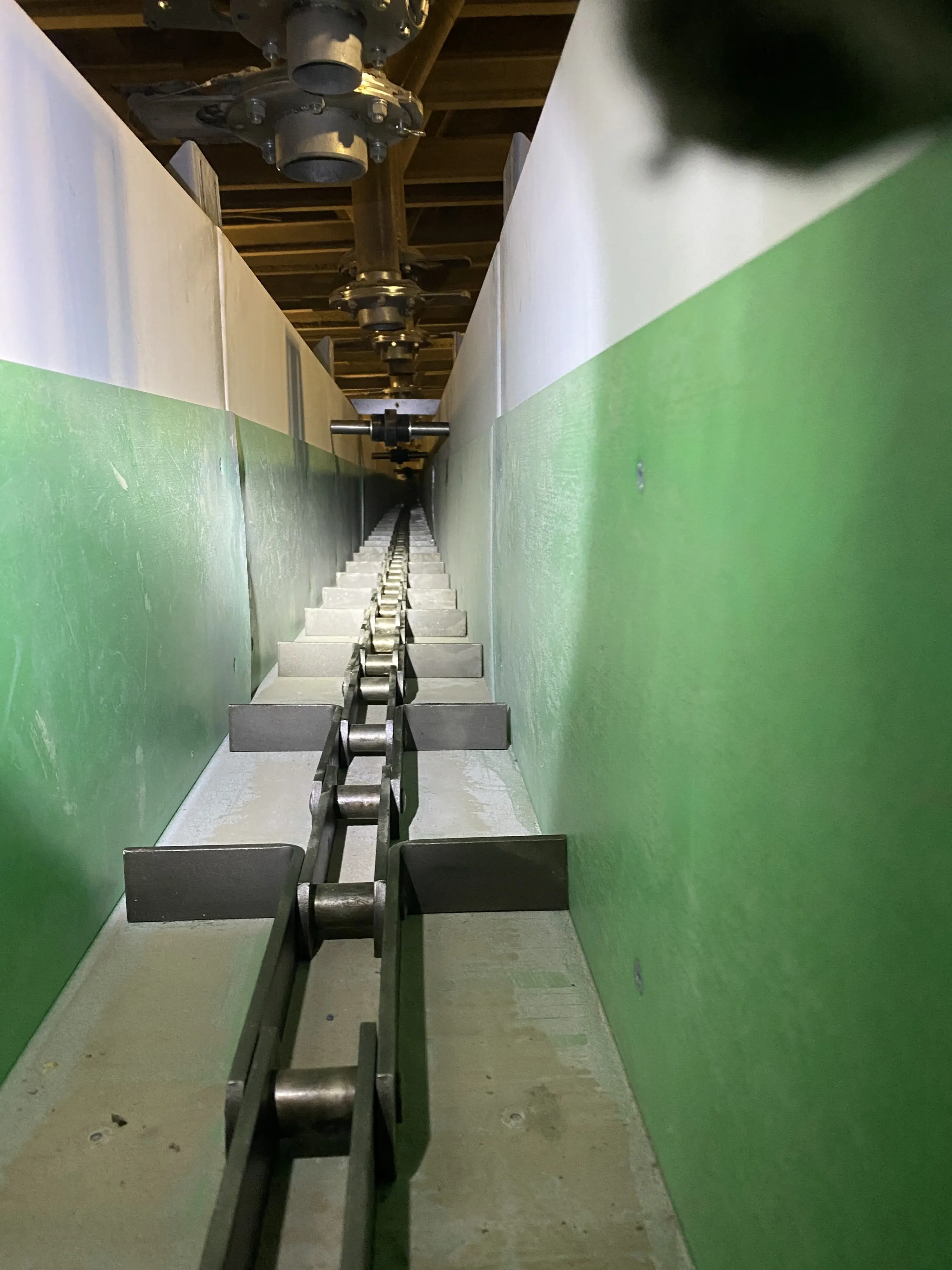 Reťazový dopravník ROLLER - realizácia 5 - ťažké prevedenie pre hutníctvo a priemysel