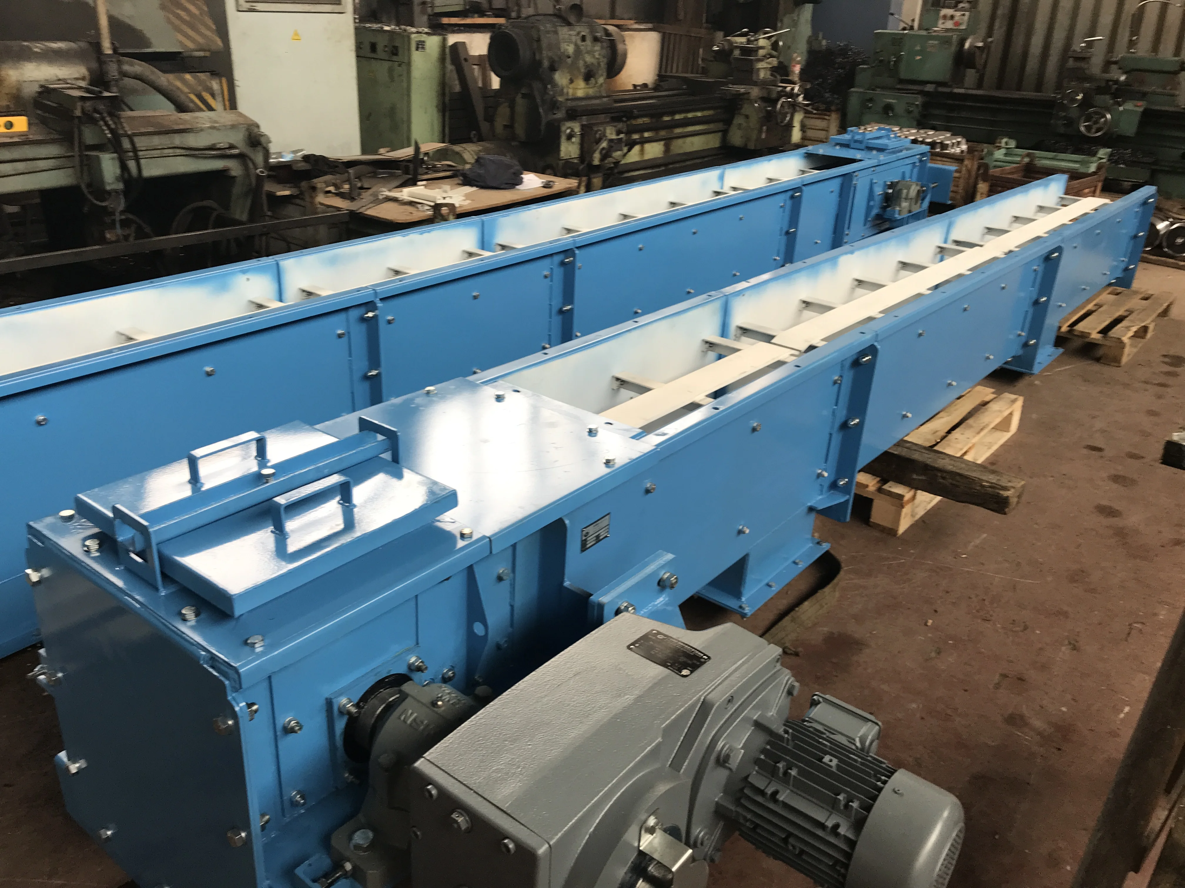 Reťazový dopravník ROLLER - realizácia 6 - ťažké prevedenie pre hutníctvo a priemysel