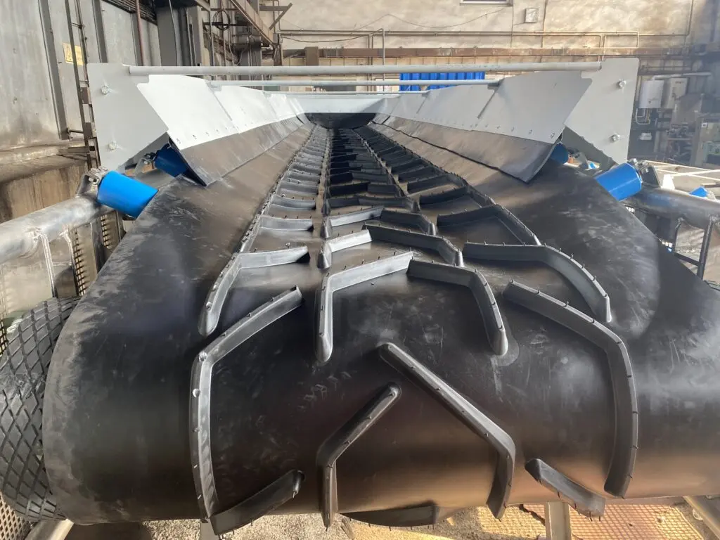 Haldovací pásový dopravník 350 t/h štrk, piesok GB 1000 AA 7,5 a 15 m Steelage Košice